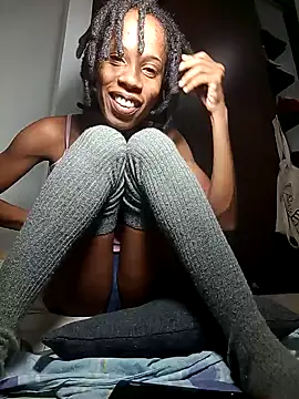 Snapshot of africa_deluxe chatting on February 2025 03:28:02 PM africa deluxe online show from February 2025 03:28:02 PM