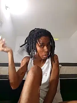 Snapshot of africa_deluxe chatting on October 2025 04:26:01 PM africa deluxe online show from October 2025 04:26:01 PM