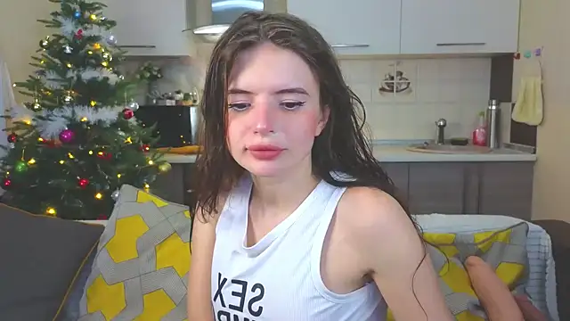 Snapshot of Naughty_Alice chatting on December 2024 01:00:02 PM Naughty Alice online show from December 2024 01:00:02 PM