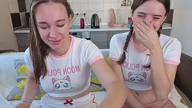 Snapshot of Naughty_Alice chatting on September 2025 06:17:01 AM Naughty Alice online show from September 2025 06:17:01 AM