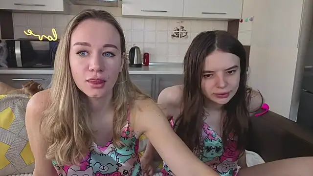 Snapshot of Naughty_Alice chatting on October 2025 06:11:01 AM Naughty Alice online show from October 2025 06:11:01 AM