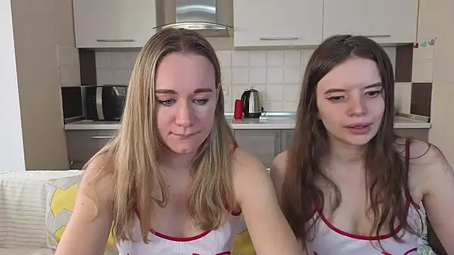 Snapshot of Naughty_Alice chatting on October 2025 06:15:02 AM Naughty Alice online show from October 2025 06:15:02 AM