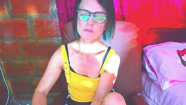 BrianaGarner online show from June 2026 05:40:02 PM