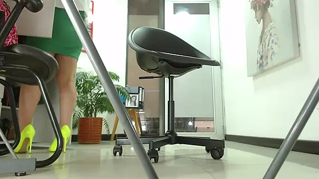 carieBelle1 online show from October 2025 12:02:02 PM