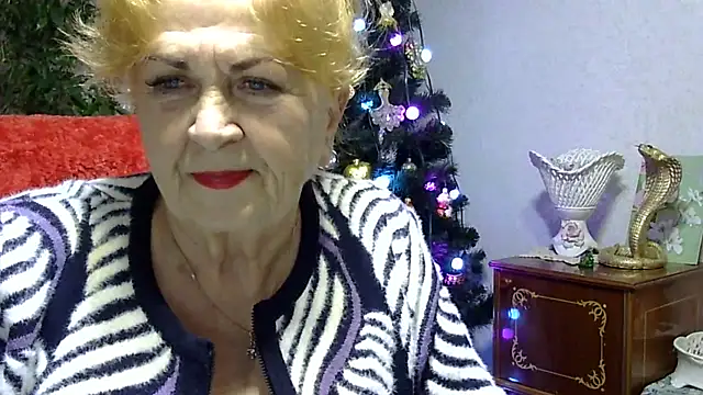 Emma52610 online show from January 2025 05:39:02 PM