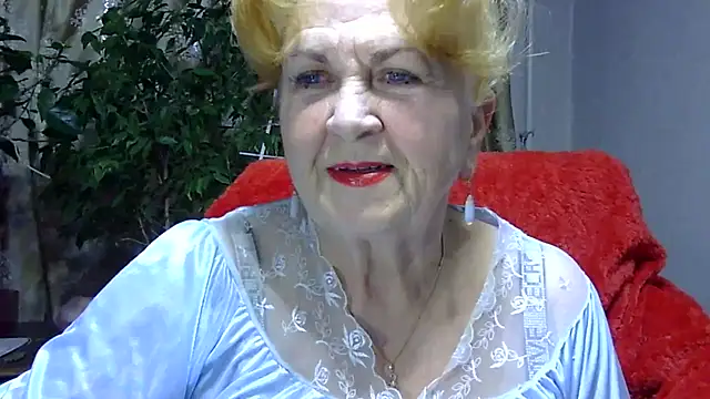 Emma52610 online show from January 2025 05:28:01 PM