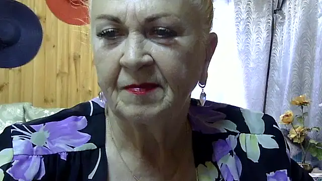 Emma52610 online show from September 2025 07:01:02 AM