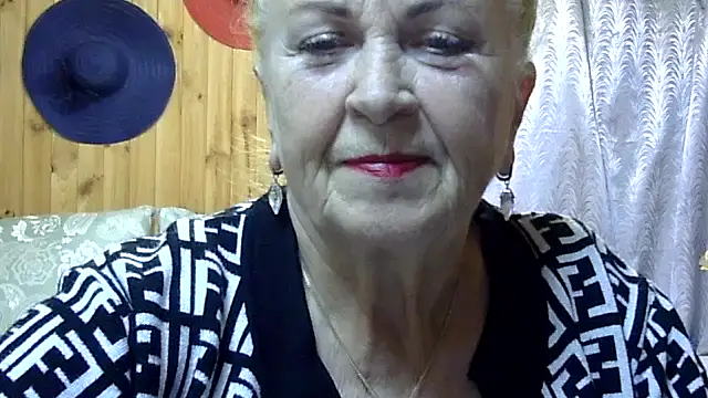 Emma52610 online show from October 2025 05:24:02 PM