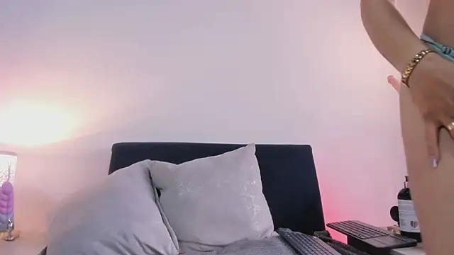 melani xc online show from March 2026 02:22:02 PM