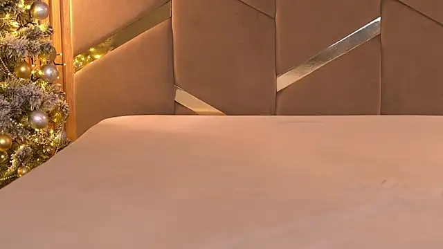 Snapshot of juice-pussy chatting on December 2024 05:03:01 PM juice-pussy online show from December 2024 05:03:01 PM