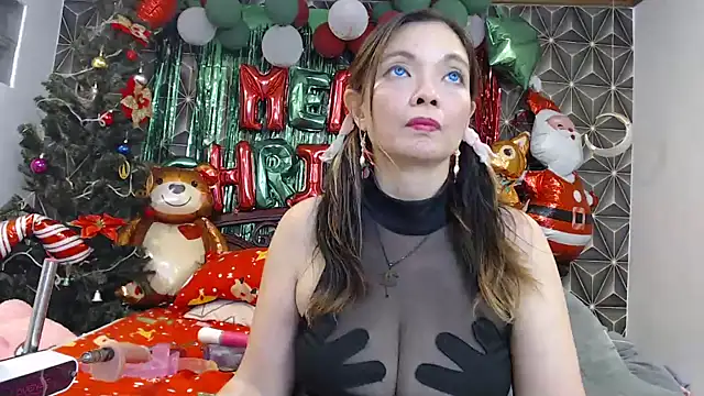 Snapshot of yummymeily chatting on January 2025 02:24:02 PM yummymeily online show from January 2025 02:24:02 PM