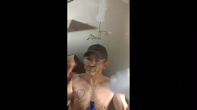 ROBERT0516 online show from November 2025 04:26:02 AM