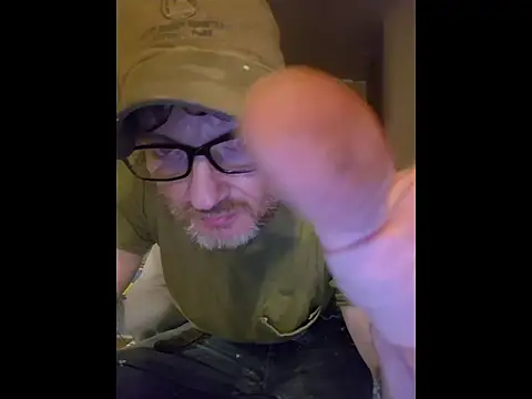 ROBERT0516 online show from June 2026 05:06:01 AM