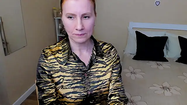 FoxySophia online show from September 2025 08:29:02 AM