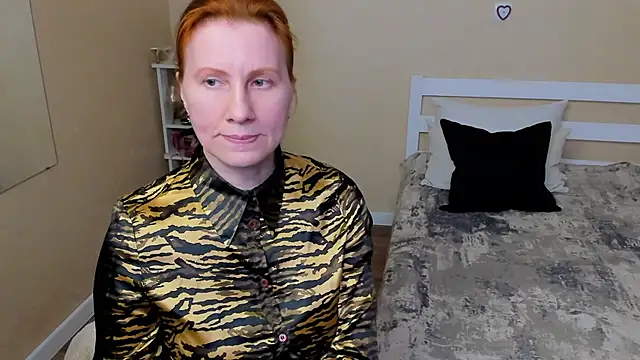 FoxySophia online show from October 2025 11:07:01 AM