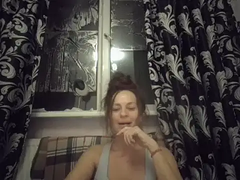 LindaStarS online show from January 2025 04:39:01 PM