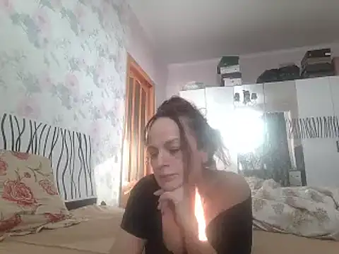 LindaStarS online show from February 2025 01:25:01 PM