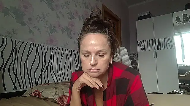 LindaStarS online show from October 2025 11:54:01 AM