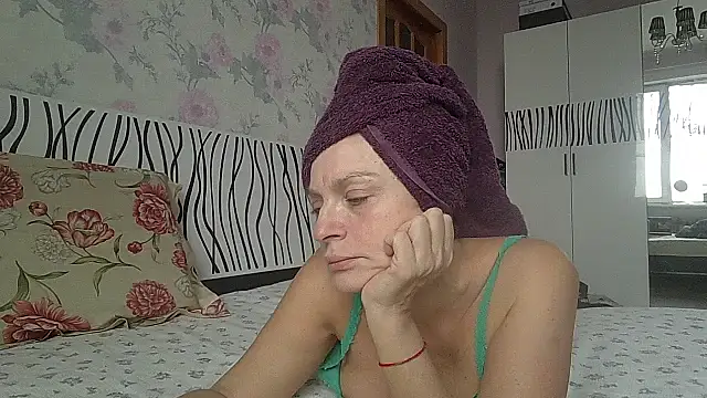 LindaStarS online show from November 2025 06:58:01 AM