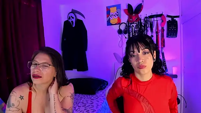 dungeongirls online show from September 2025 07:18:02 PM