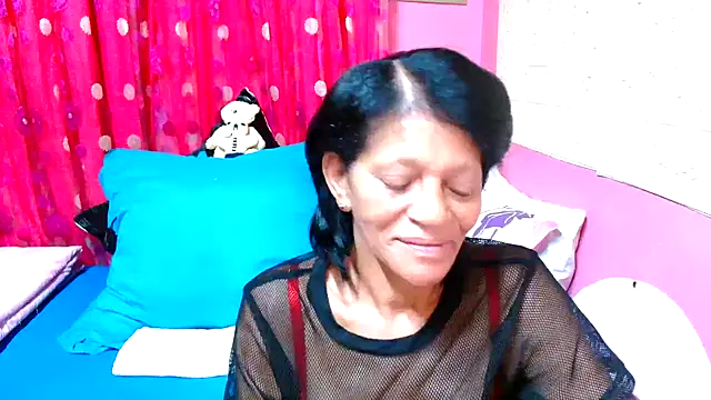 Snapshot of SLUTTYROXY chatting on January 2025 04:44:02 AM SLUTTYROXY online show from January 2025 04:44:02 AM