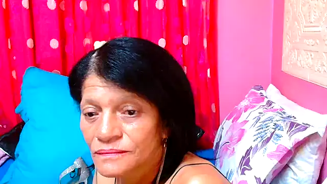 Snapshot of SLUTTYROXY chatting on January 2025 08:34:02 AM SLUTTYROXY online show from January 2025 08:34:02 AM