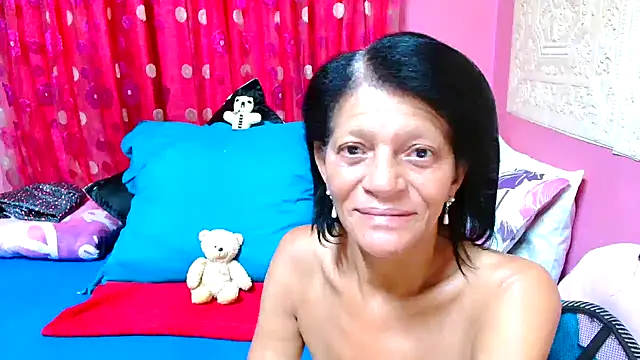 Snapshot of SLUTTYROXY chatting on January 2025 03:46:01 PM SLUTTYROXY online show from January 2025 03:46:01 PM