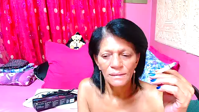 Snapshot of SLUTTYROXY chatting on February 2025 11:21:02 AM SLUTTYROXY online show from February 2025 11:21:02 AM