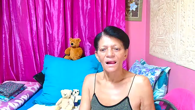 Snapshot of SLUTTYROXY chatting on March 2025 05:09:01 PM SLUTTYROXY online show from March 2025 05:09:01 PM