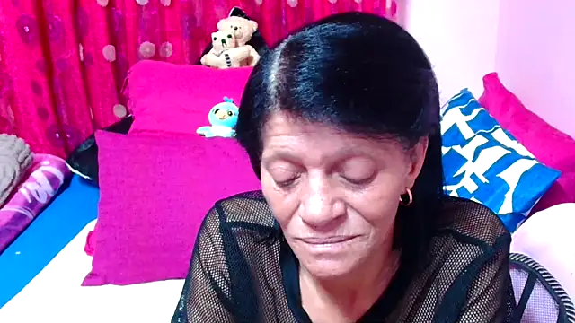 Snapshot of SLUTTYROXY chatting on September 2025 06:18:01 PM SLUTTYROXY online show from September 2025 06:18:01 PM