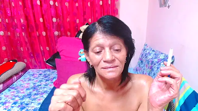 SLUTTYROXY online show from April 2026 06:43:02 PM