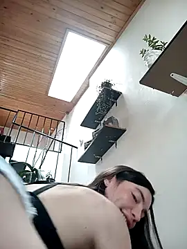 Snapshot of loveuu-bae chatting on January 2025 08:10:01 PM loveuu-bae online show from January 2025 08:10:01 PM