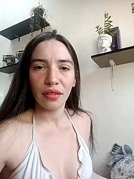 Snapshot of loveuu-bae chatting on January 2025 09:41:01 PM loveuu-bae online show from January 2025 09:41:01 PM