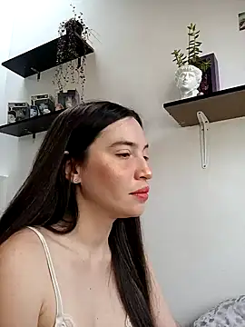 Snapshot of loveuu-bae chatting on January 2025 09:23:02 PM loveuu-bae online show from January 2025 09:23:02 PM