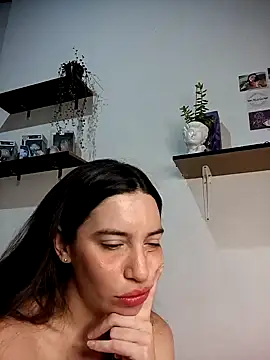 Snapshot of loveuu-bae chatting on January 2025 12:25:02 AM loveuu-bae online show from January 2025 12:25:02 AM