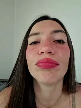 Snapshot of loveuu-bae chatting on September 2025 06:35:01 PM loveuu-bae online show from September 2025 06:35:01 PM