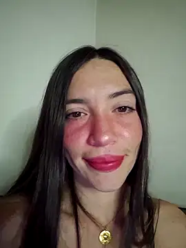 Snapshot of loveuu-bae chatting on November 2025 01:05:01 AM loveuu-bae online show from November 2025 01:05:01 AM