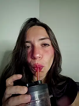 Snapshot of loveuu-bae chatting on December 2025 12:29:01 AM loveuu-bae online show from December 2025 12:29:01 AM