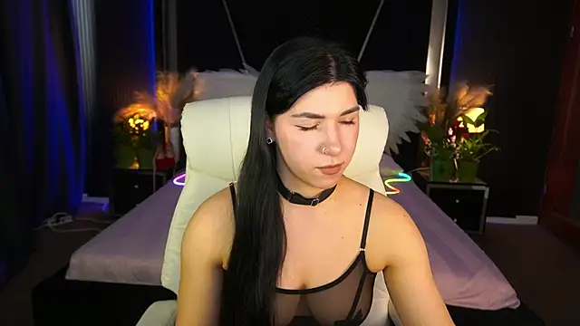 EmilyCandyy online show from May 2026 06:18:01 AM
