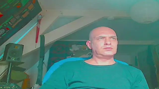 Snapshot of maxhard77 chatting on May 2026 03:36:02 AM maxhard77 online show from May 2026 03:36:02 AM