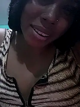 Snapshot of HONEYSWEETS_LIVE chatting on July 2026 03:57:02 AM HONEYSWEETS LIVE online show from July 2026 03:57:02 AM