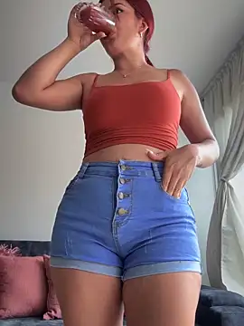 Snapshot of LINDA_PATTY94 chatting on January 2025 09:50:02 PM LINDA PATTY94 online show from January 2025 09:50:02 PM
