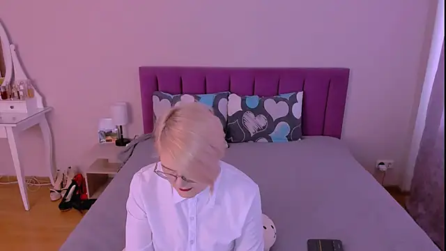 sabrinamacmarren online show from February 2026 08:29:02 AM