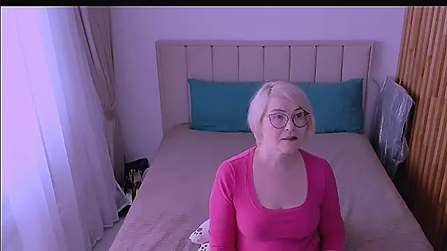 sabrinamacmarren online show from April 2026 11:38:01 AM