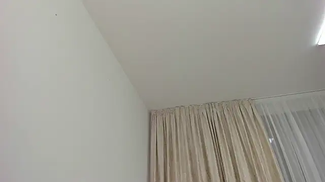 lissababe1 online show from March 2025 05:45:01 PM