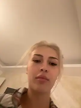 lissababe1 online show from November 2025 09:59:02 PM