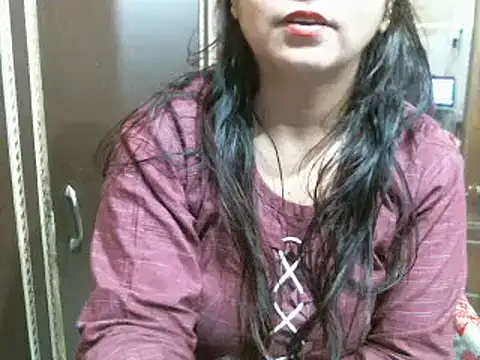 Snapshot of UrsMansi chatting on December 2024 06:21:01 AM UrsMansi online show from December 2024 06:21:01 AM