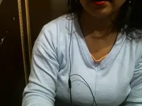 Snapshot of UrsMansi chatting on January 2025 06:33:01 AM UrsMansi online show from January 2025 06:33:01 AM