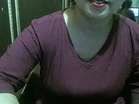 Snapshot of UrsMansi chatting on October 2025 07:32:01 PM UrsMansi online show from October 2025 07:32:01 PM