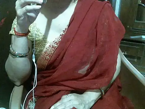 Snapshot of UrsMansi chatting on November 2025 07:07:03 AM UrsMansi online show from November 2025 07:07:03 AM